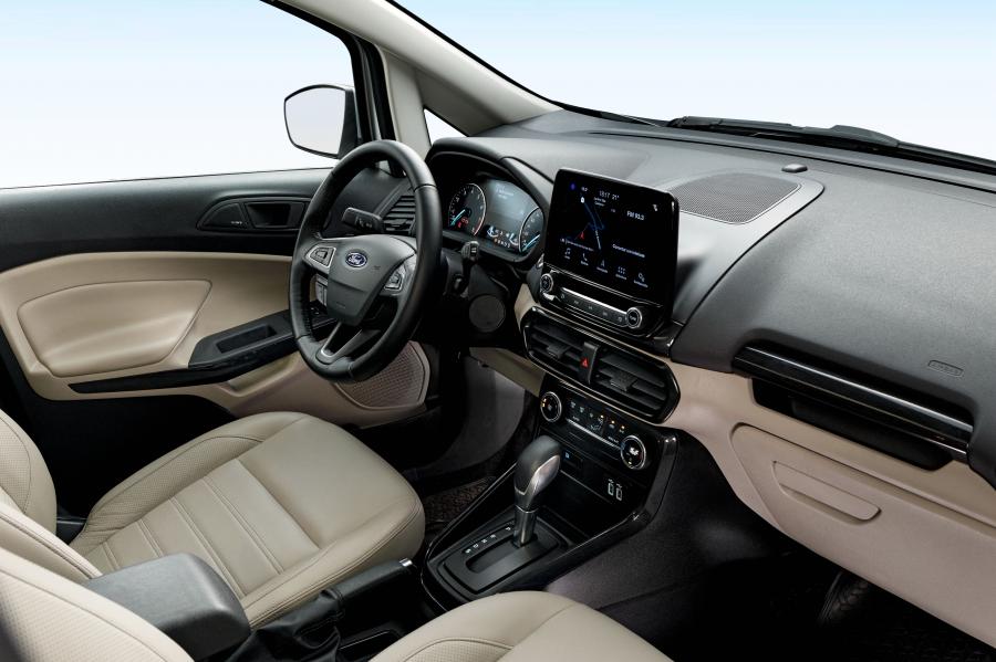 Интерьер Ford EcoSport Titanium 2018 года  (LA) (фото 4 из 24)